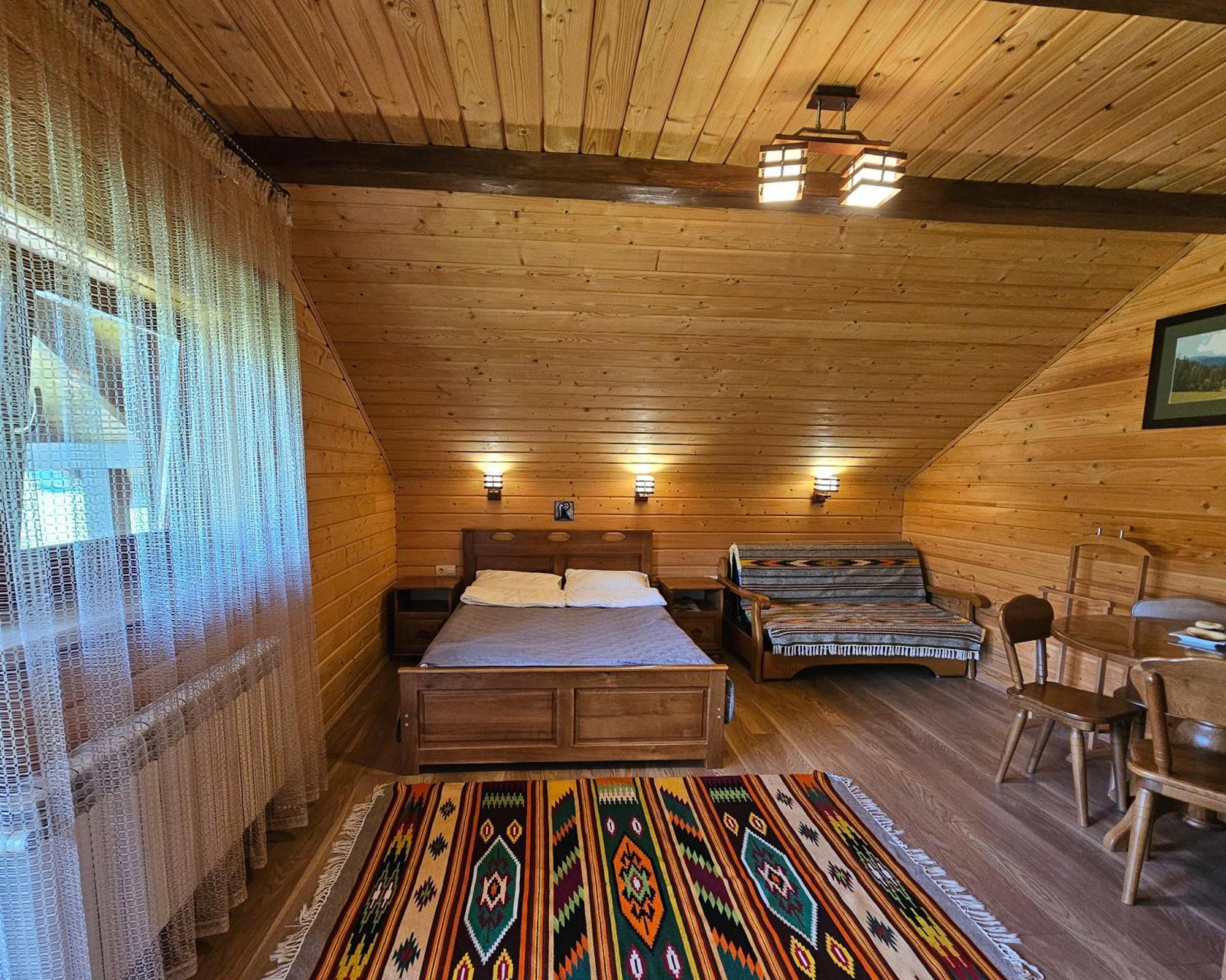 Guesthouse Kolo Druziv Tatariv Exterior photo