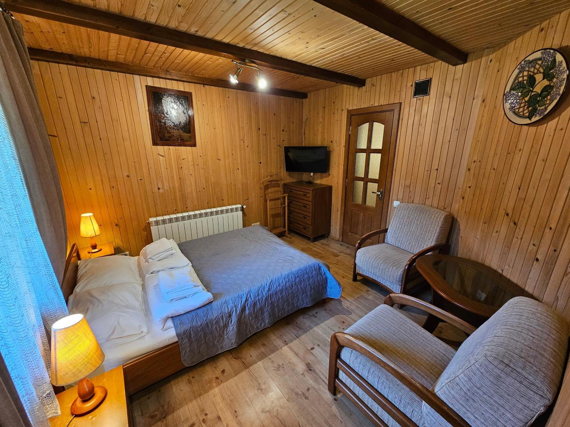 Guesthouse Kolo Druziv Tatariv Exterior photo