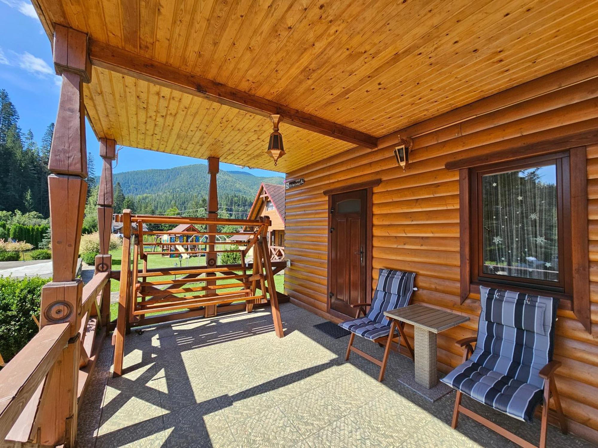 Guesthouse Kolo Druziv Tatariv Exterior photo