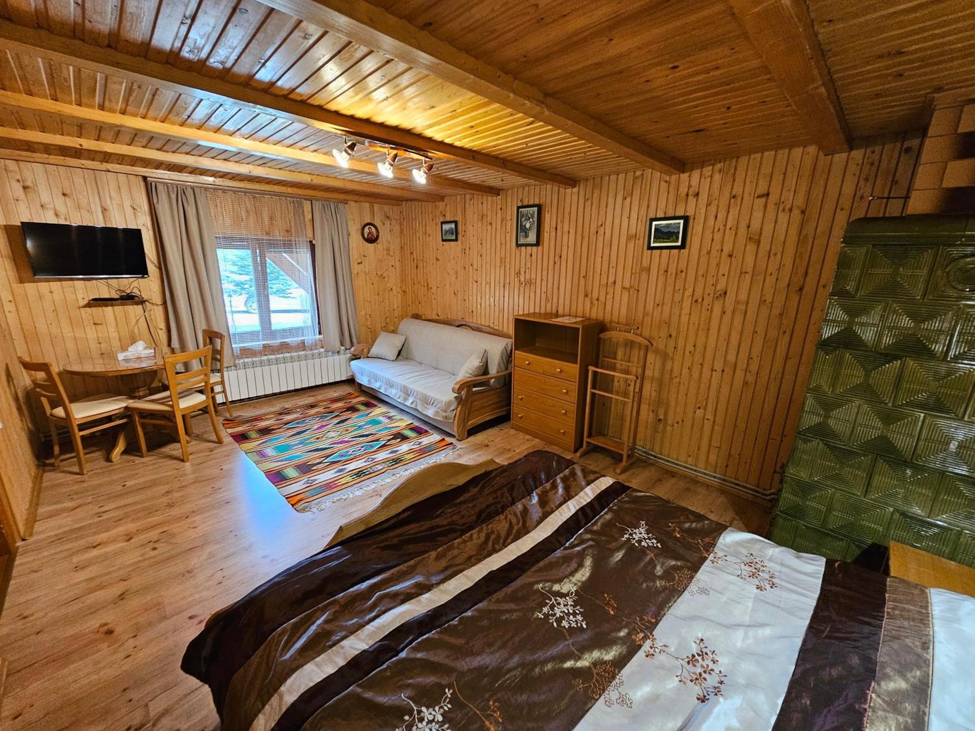Guesthouse Kolo Druziv Tatariv Exterior photo