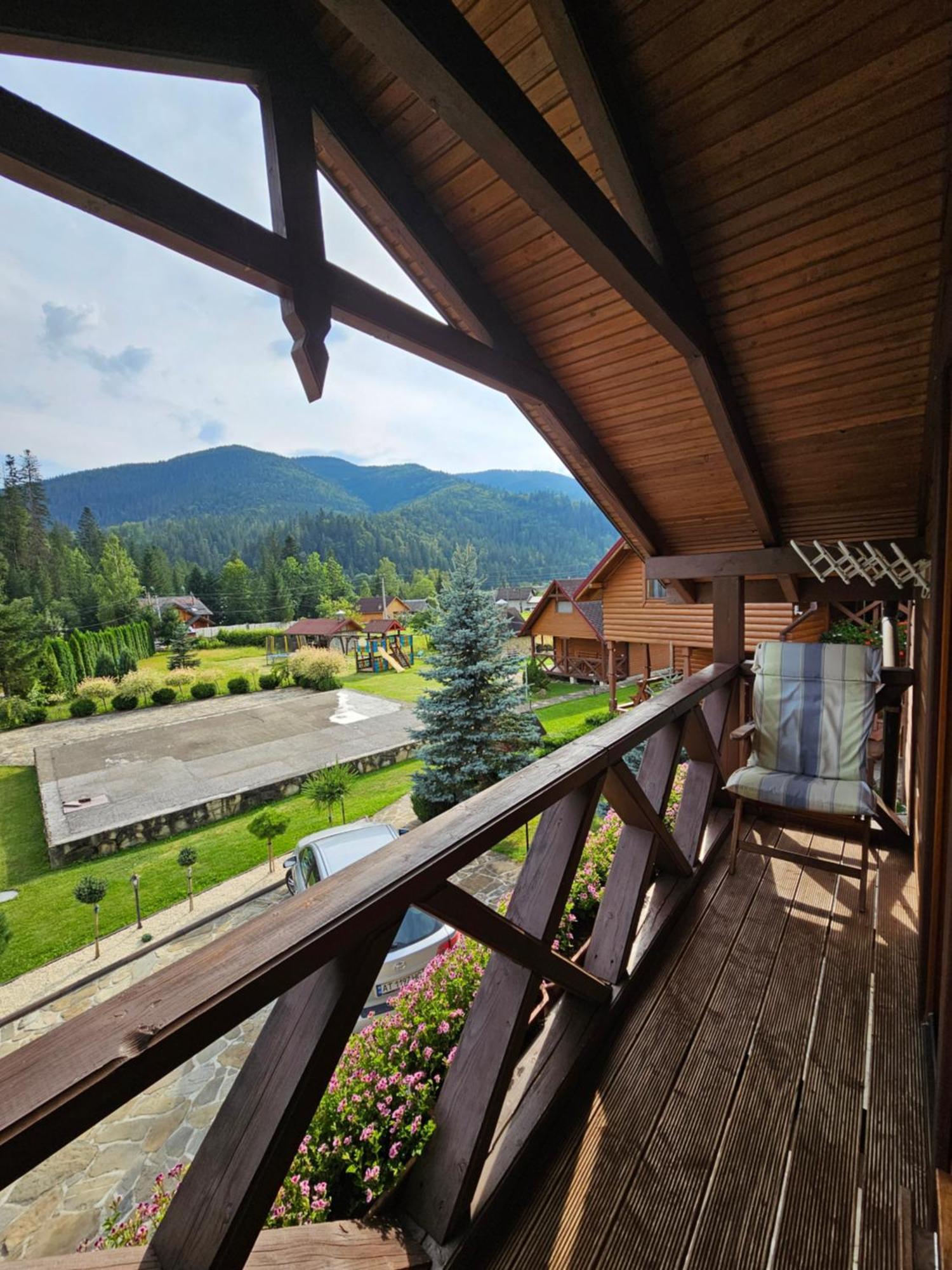Guesthouse Kolo Druziv Tatariv Exterior photo